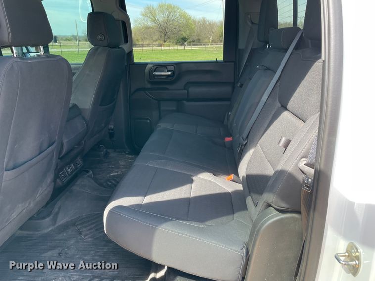 image for item DS2830 2020 Chevrolet Silverado 2500HD  Crew Cab pickup truck