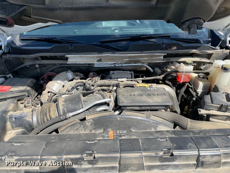 image for item DS2830 2020 Chevrolet Silverado 2500HD  Crew Cab pickup truck