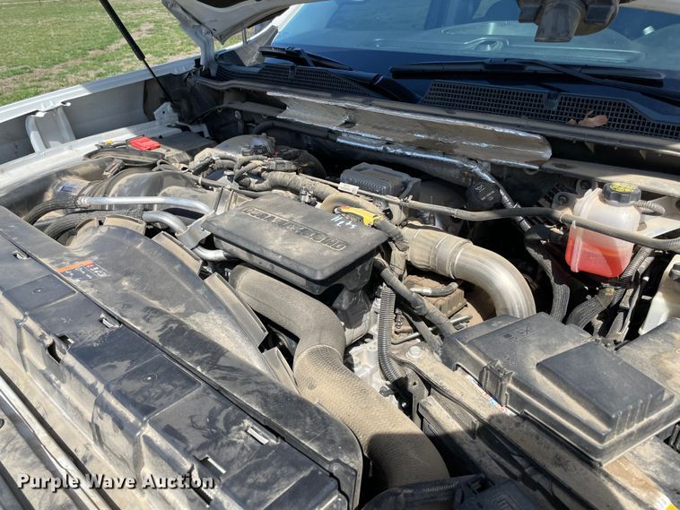 image for item DS2830 2020 Chevrolet Silverado 2500HD  Crew Cab pickup truck