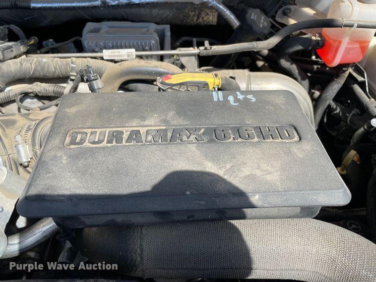 image for item DS2830 2020 Chevrolet Silverado 2500HD  Crew Cab pickup truck