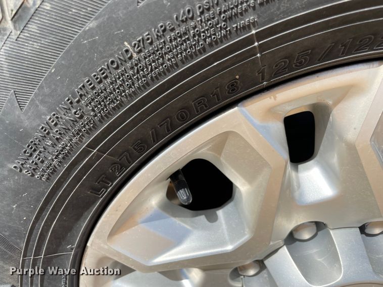 image for item DS2830 2020 Chevrolet Silverado 2500HD  Crew Cab pickup truck