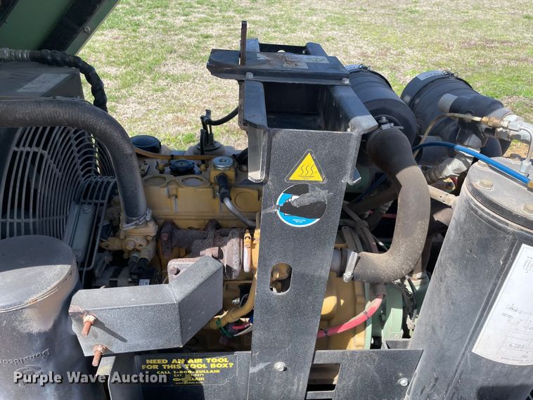 image for item DS2831 Sullair 185DPQ  air compressor