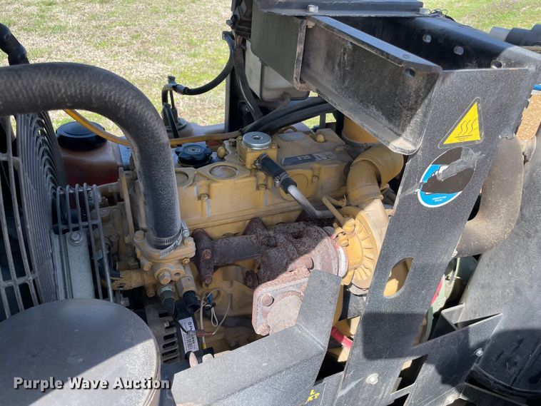 image for item DS2831 Sullair 185DPQ  air compressor