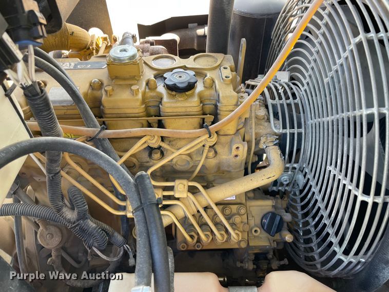 image for item DS2831 Sullair 185DPQ  air compressor