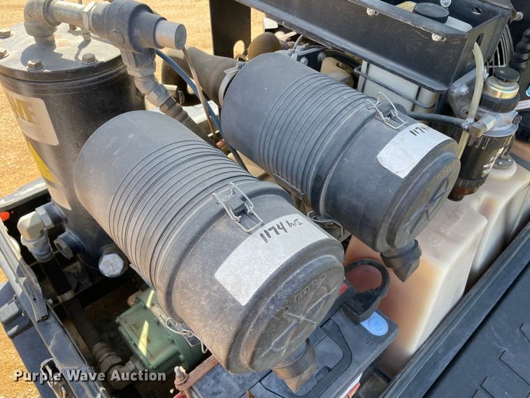 image for item DS2831 Sullair 185DPQ  air compressor