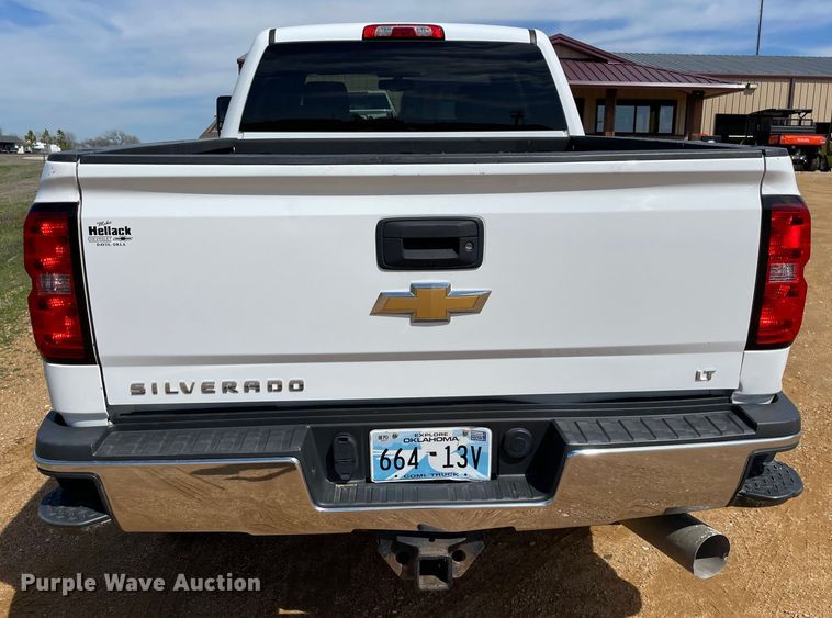 image for item DS2835 2017 Chevrolet Silverado 2500HD  Crew Cab pickup truck