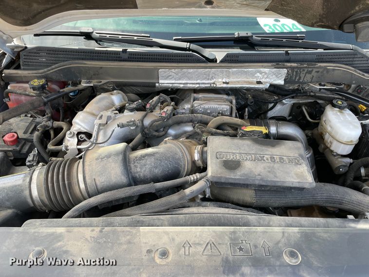 image for item DS2835 2017 Chevrolet Silverado 2500HD  Crew Cab pickup truck