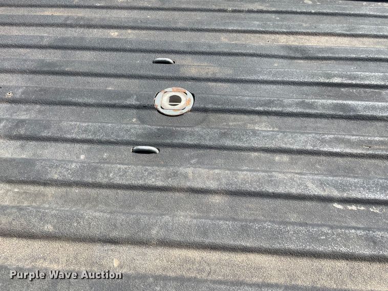 image for item DS2835 2017 Chevrolet Silverado 2500HD  Crew Cab pickup truck