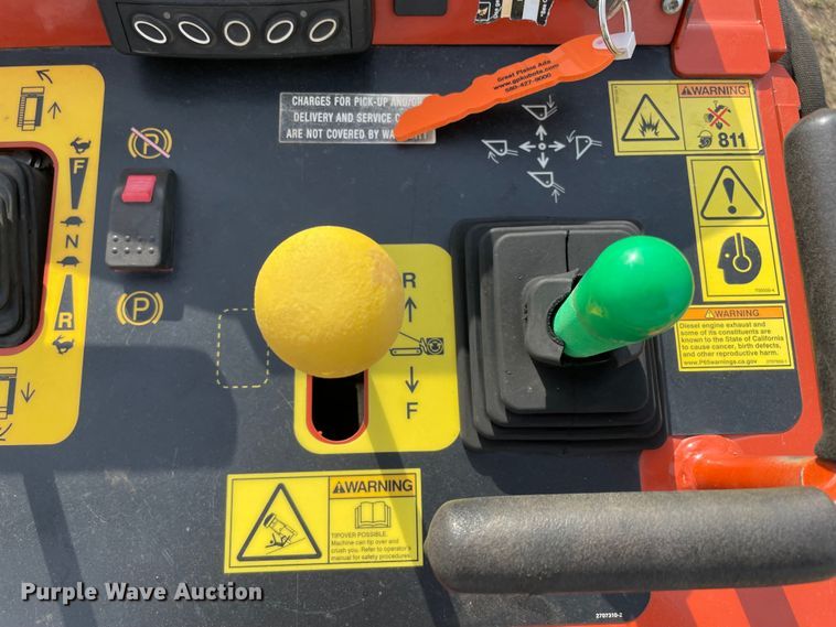 image for item MM9381 2019 Ditch Witch SK1050  compact utility loader