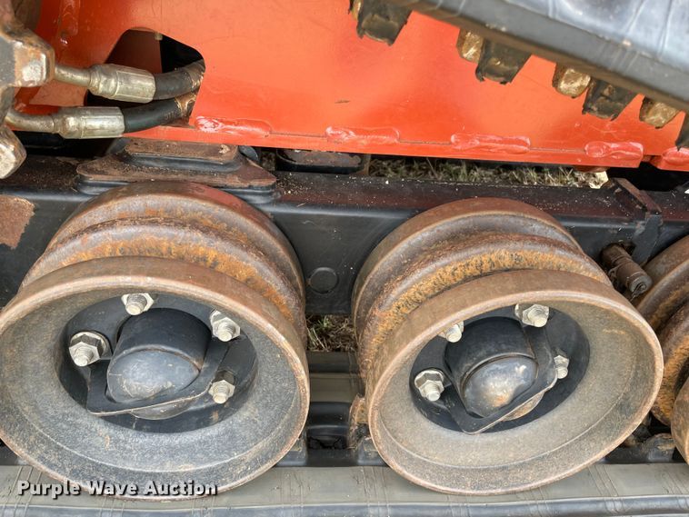 image for item MM9381 2019 Ditch Witch SK1050  compact utility loader