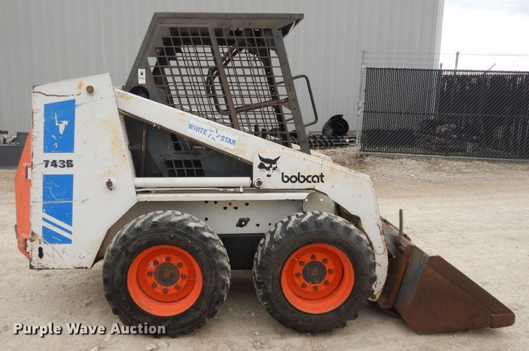 image for item DK7666 1991 Bobcat 743B  skid steer loader