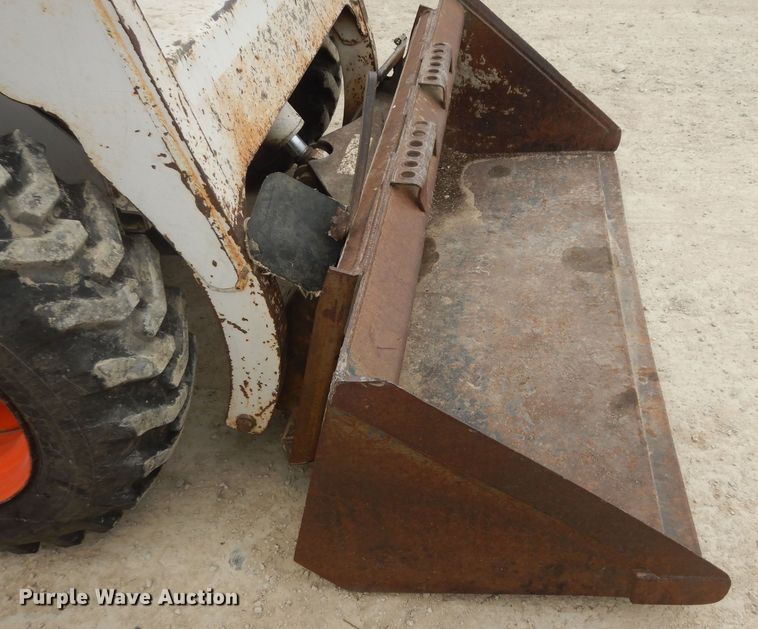 image for item DK7666 1991 Bobcat 743B  skid steer loader