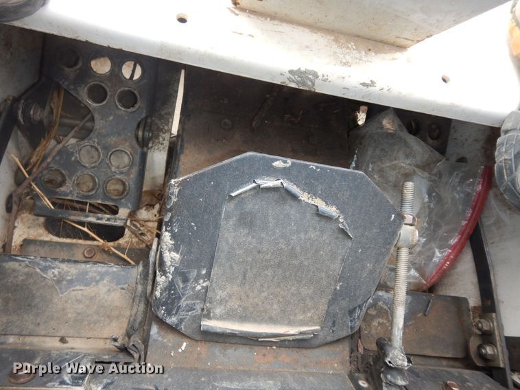 image for item DK7666 1991 Bobcat 743B  skid steer loader