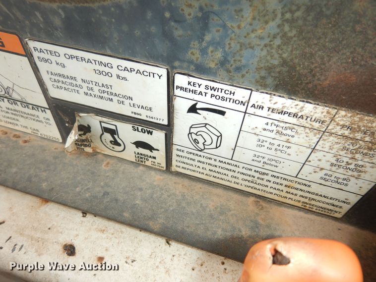 image for item DK7666 1991 Bobcat 743B  skid steer loader