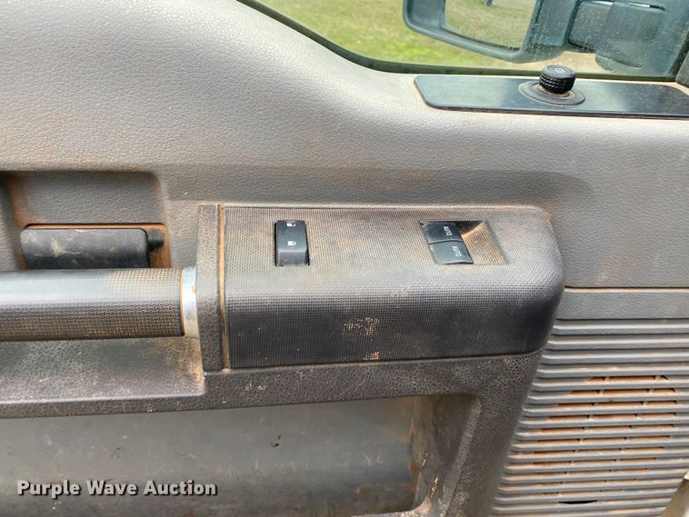 image for item DL7032 2013 Ford F250 Super Duty  SuperCab pickup truck