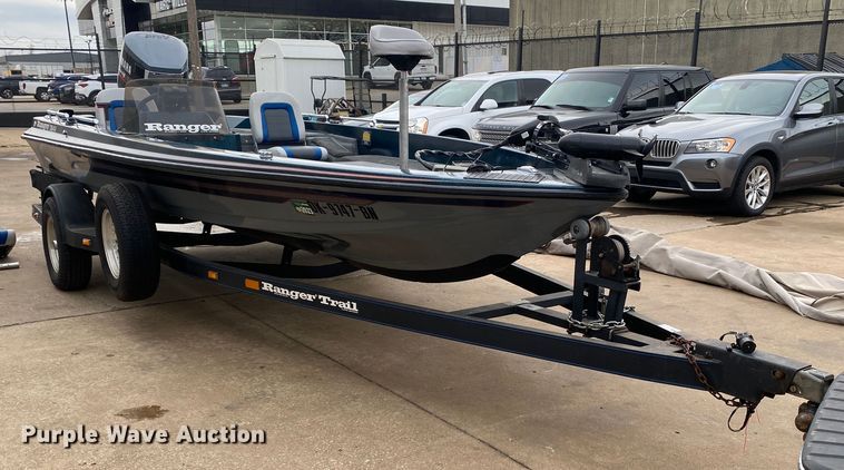 image for item DL7054 1992 Ranger 364V  boat