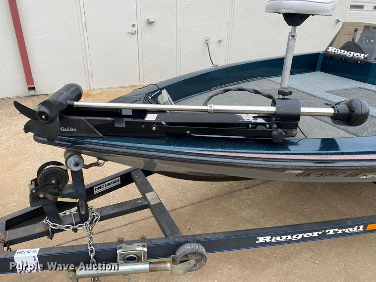 image for item DL7054 1992 Ranger 364V  boat