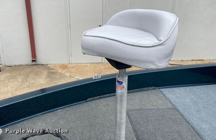 image for item DL7054 1992 Ranger 364V  boat