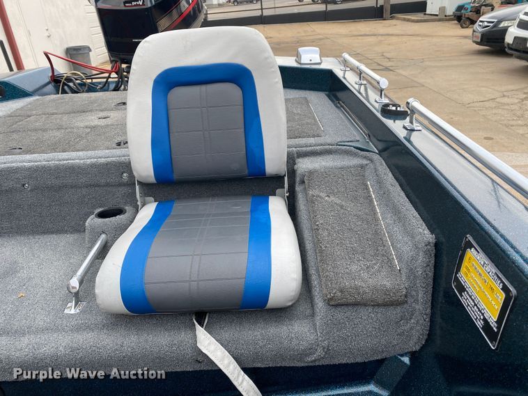 image for item DL7054 1992 Ranger 364V  boat