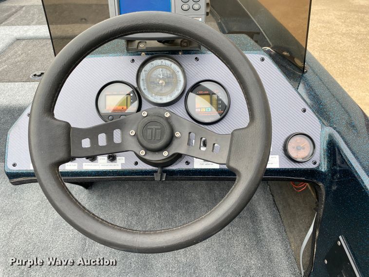 image for item DL7054 1992 Ranger 364V  boat