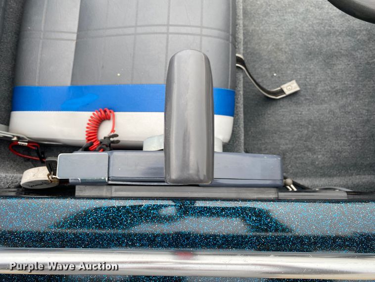 image for item DL7054 1992 Ranger 364V  boat