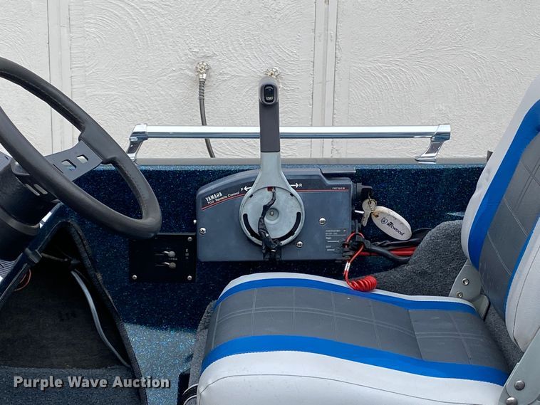 image for item DL7054 1992 Ranger 364V  boat