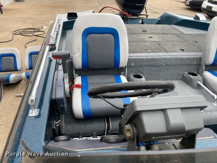 image for item DL7054 1992 Ranger 364V  boat