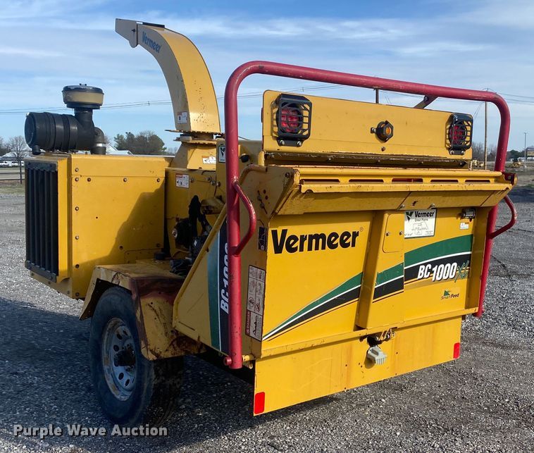image for item DL7057 2012 Vermeer BC1000XL  wood chipper