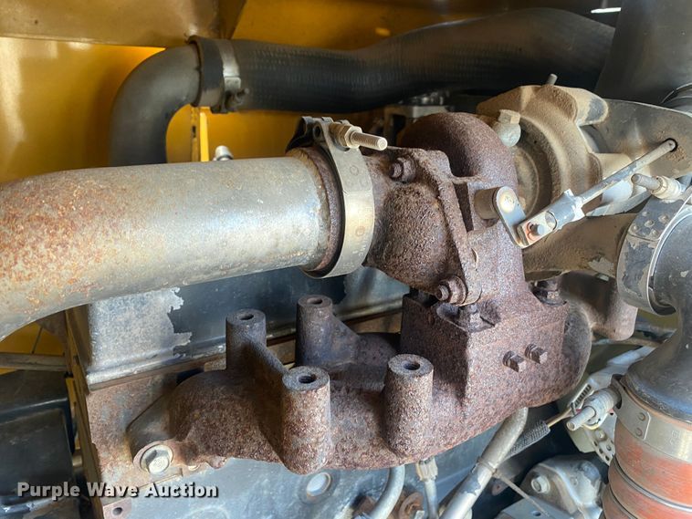 image for item DL7057 2012 Vermeer BC1000XL  wood chipper