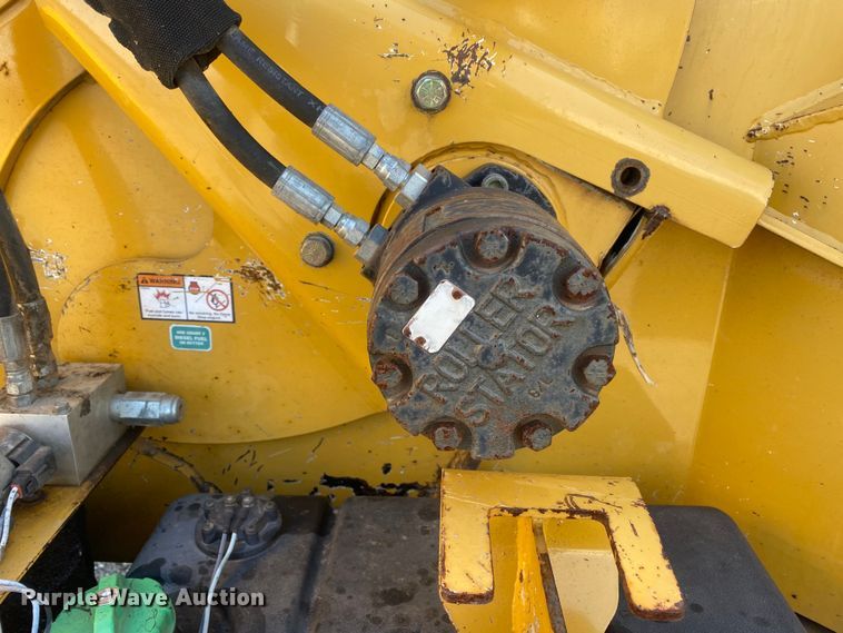 image for item DL7057 2012 Vermeer BC1000XL  wood chipper