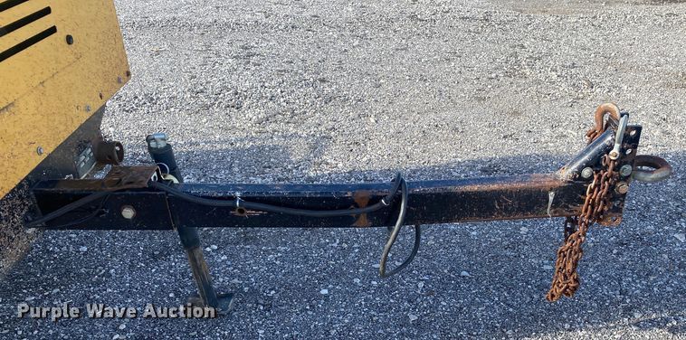 image for item DL7057 2012 Vermeer BC1000XL  wood chipper