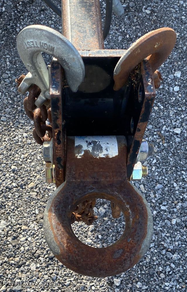 image for item DL7057 2012 Vermeer BC1000XL  wood chipper