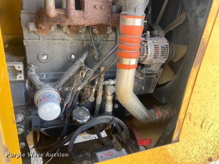 image for item DL7058 2011 Vermeer BC1000XL  wood chipper