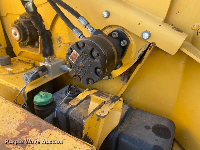 image for item DL7058 2011 Vermeer BC1000XL  wood chipper