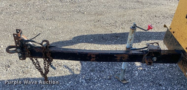 image for item DL7058 2011 Vermeer BC1000XL  wood chipper