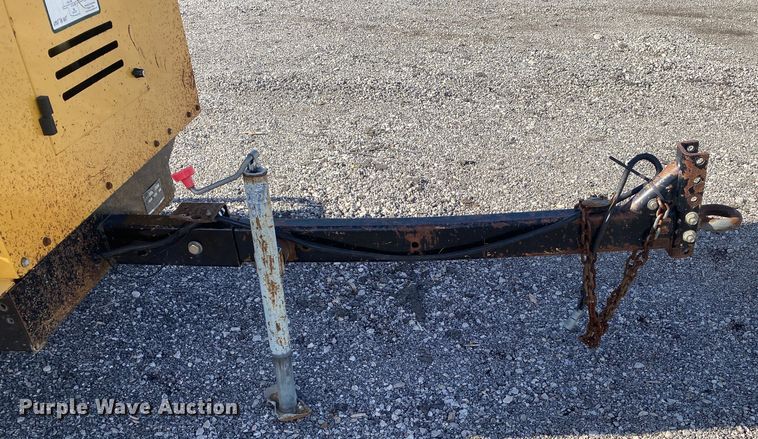 image for item DL7058 2011 Vermeer BC1000XL  wood chipper