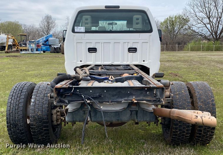 image for item DL7064 2016 Ford F550 Super Duty  SuperCab truck cab and chassis