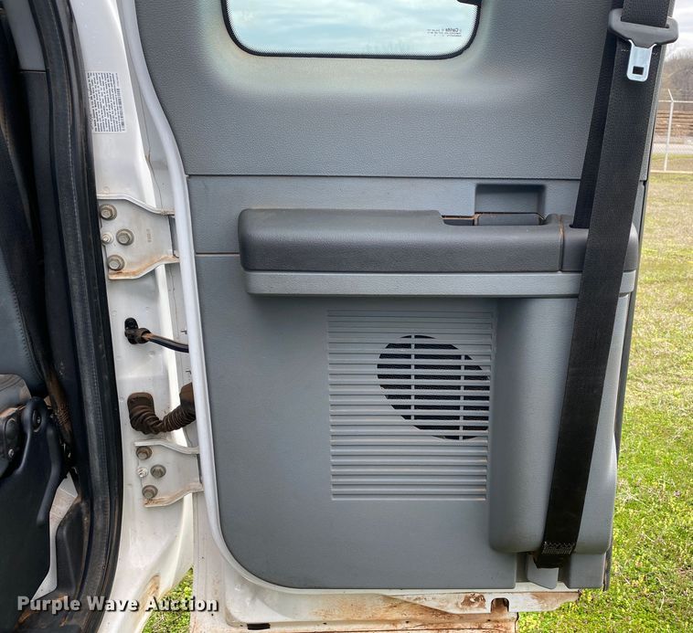 image for item DL7064 2016 Ford F550 Super Duty  SuperCab truck cab and chassis