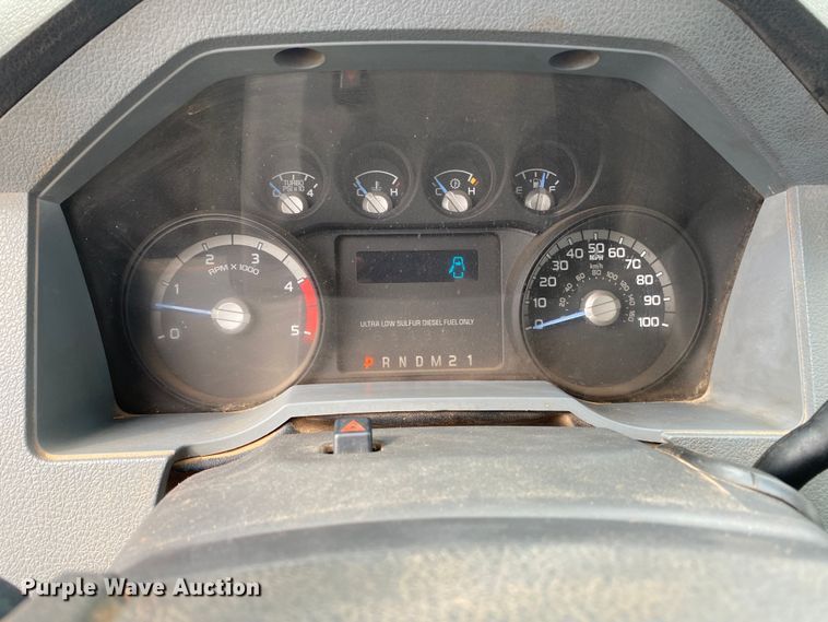 image for item DL7064 2016 Ford F550 Super Duty  SuperCab truck cab and chassis