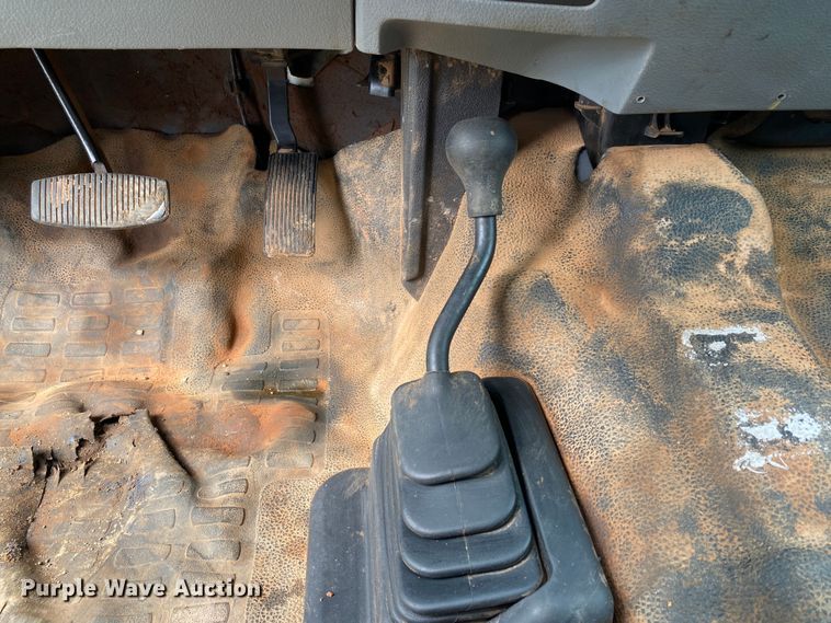 image for item DL7064 2016 Ford F550 Super Duty  SuperCab truck cab and chassis