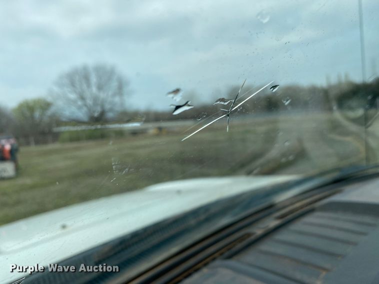 image for item DL7064 2016 Ford F550 Super Duty  SuperCab truck cab and chassis