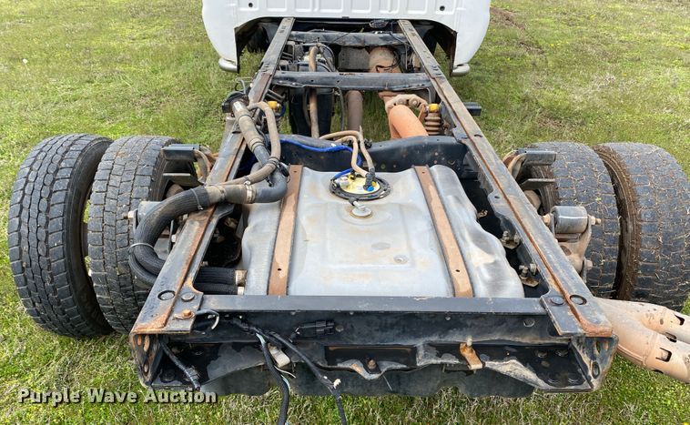 image for item DL7064 2016 Ford F550 Super Duty  SuperCab truck cab and chassis