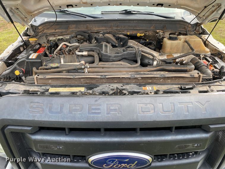 image for item DL7064 2016 Ford F550 Super Duty  SuperCab truck cab and chassis