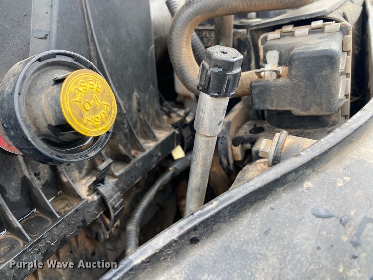 image for item DL7064 2016 Ford F550 Super Duty  SuperCab truck cab and chassis