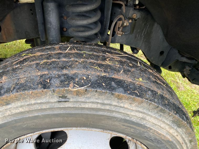 image for item DL7064 2016 Ford F550 Super Duty  SuperCab truck cab and chassis