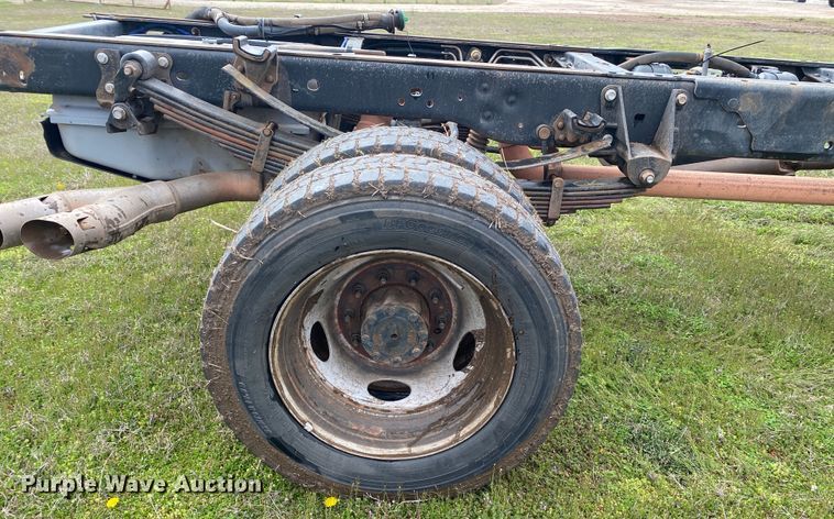 image for item DL7064 2016 Ford F550 Super Duty  SuperCab truck cab and chassis