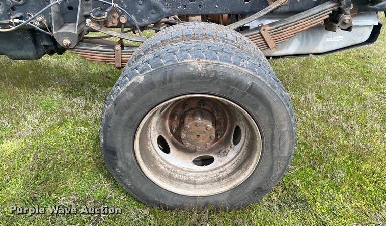 image for item DL7064 2016 Ford F550 Super Duty  SuperCab truck cab and chassis