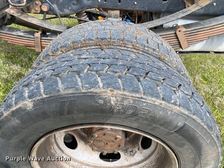 image for item DL7064 2016 Ford F550 Super Duty  SuperCab truck cab and chassis