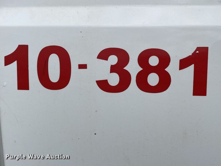 image for item DL7064 2016 Ford F550 Super Duty  SuperCab truck cab and chassis