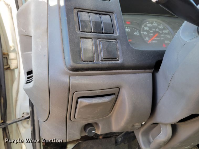 image for item DM8214 2007 Ford LCF 550  box truck